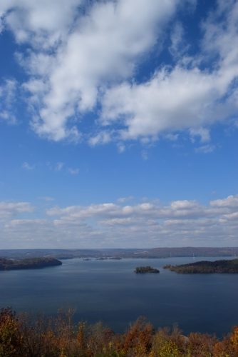 Lake Guntersville State Park is located on Lake Guntersville and Tennessee River. It is one of the most beautiful state parks in Alabama.